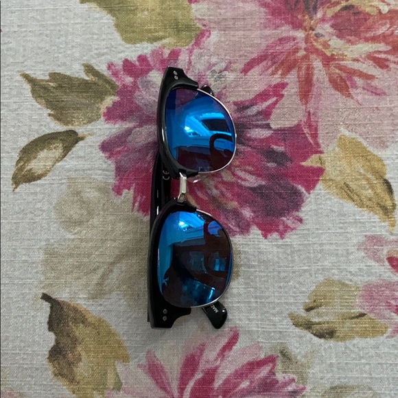 Abercrombie & Fitch Accessories - Abercrombie & Fitch sunglasses